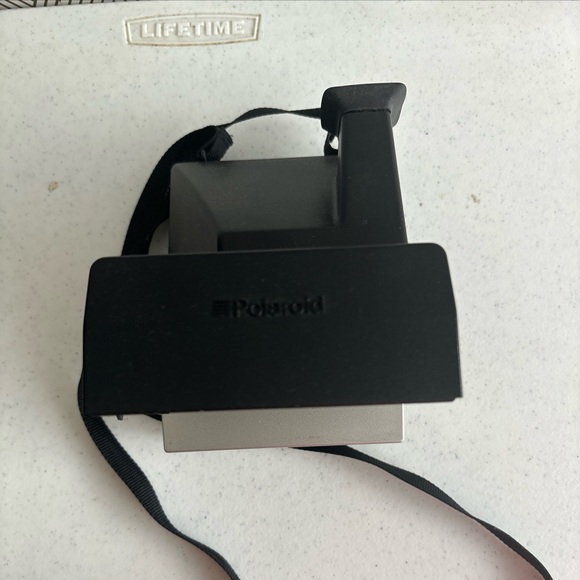 Vintage Polaroid Sun 600 LMS Instant Film Camera - Picture 6 of 9